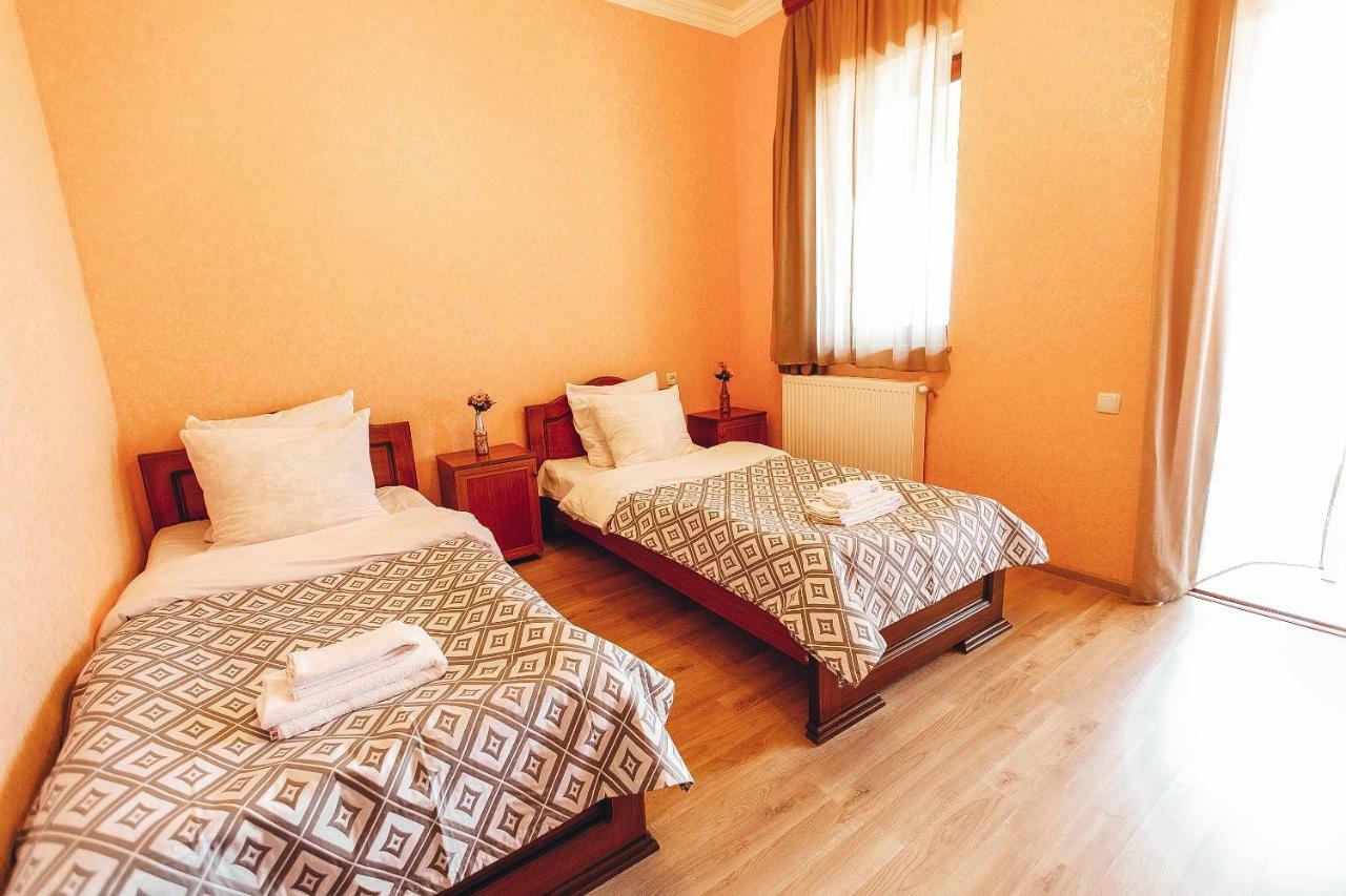 Hotel Sweet Home Telavi Exterior foto